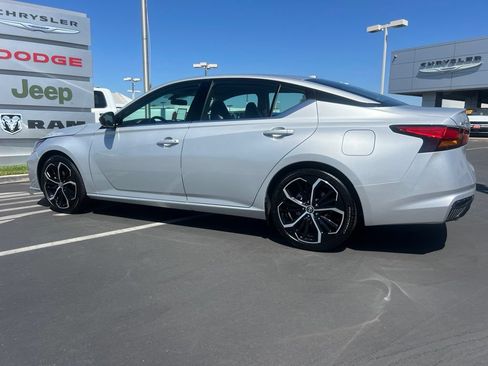 Used 2025 Nissan Altima 2.5 SR FWD image 24