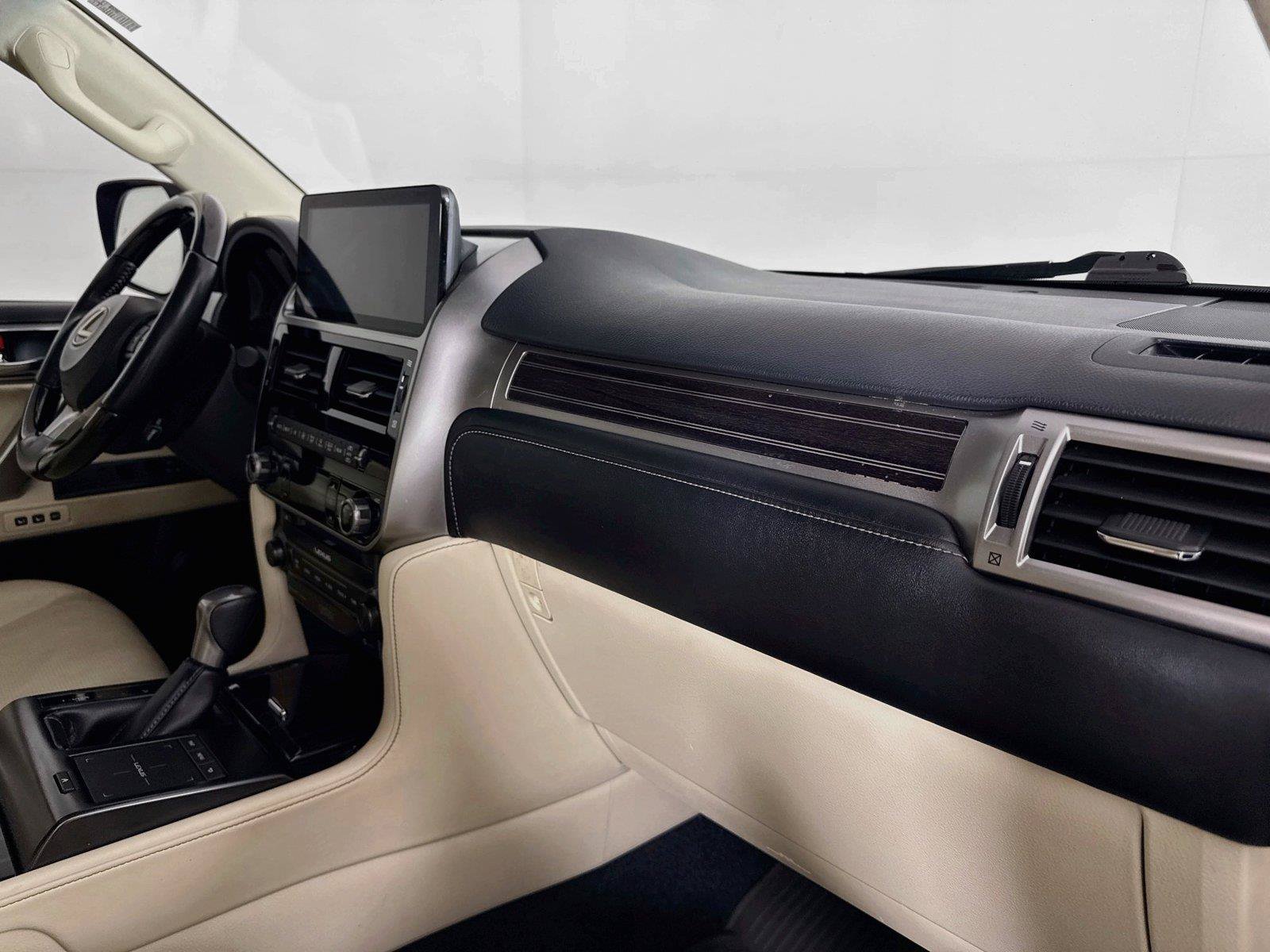 Used 2022 Lexus GX 460 Luxury w/ Sport Design Package AWD/4WD image 49