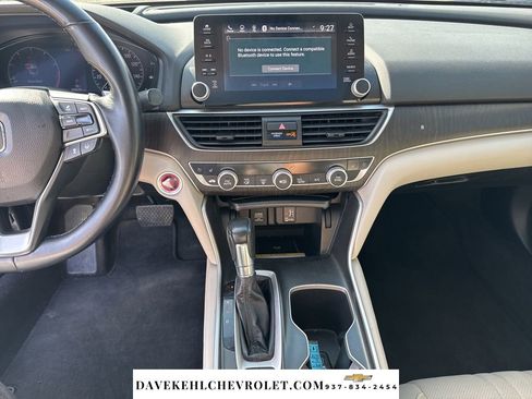 Used 2018 Honda Accord Touring image 14