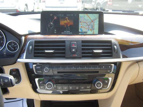 Used 2016 BMW 328i xDrive 328i xDrive Sedan image 18