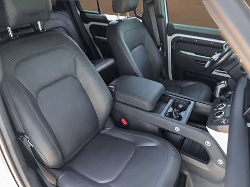 Used 2023 Land Rover Defender 110 S AWD/4WD image 29