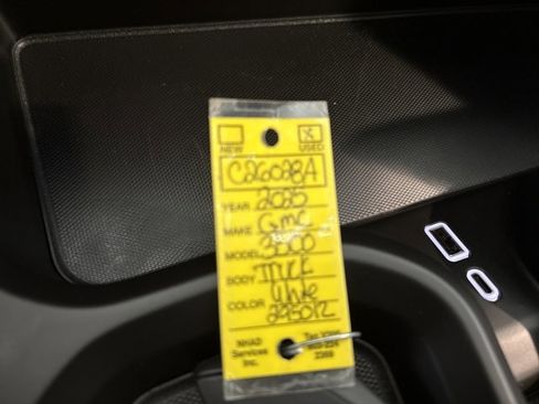 Used 2025 GMC Sierra 3500 AT4 w/ AT4 Premium Plus Package image 30