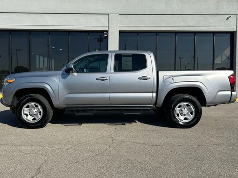 Used 2020 Toyota Tacoma SR image 7