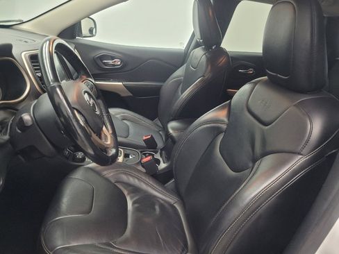 Used 2018 Jeep Cherokee Limited AWD/4WD image 17