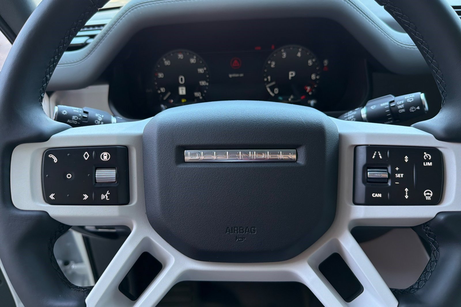 New 2026 Land Rover Defender 110 X-Dynamic SE AWD/4WD image 11