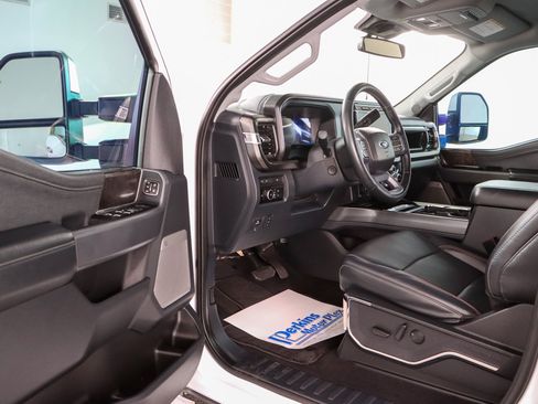 Used 2023 Ford F250 Lariat w/ Tow Technology Package AWD/4WD image 3