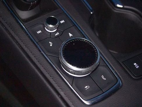 Used 2023 Cadillac XT4 Luxury w/ Cold Weather Package image 34