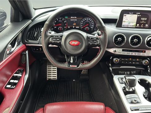 Used 2018 Kia Stinger GT2 AWD/4WD image 18