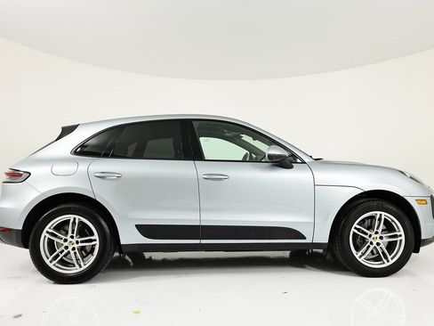 Used 2021 Porsche Macan image 8