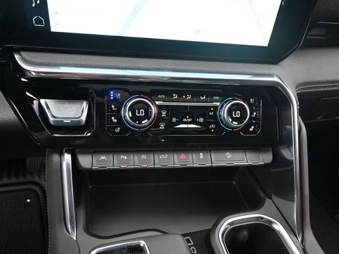 New 2026 GMC Sierra 1500 Denali AWD/4WD image 19
