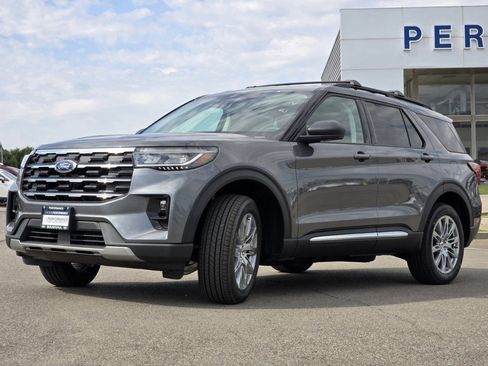 New 2025 Ford Explorer Active w/ Active Comfort Package image 15