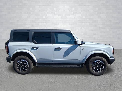 Certified 2026 Ford Bronco Outer Banks AWD/4WD image 3
