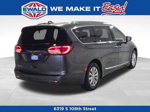 Certified 2018 Chrysler Pacifica Touring-L Plus FWD image 1