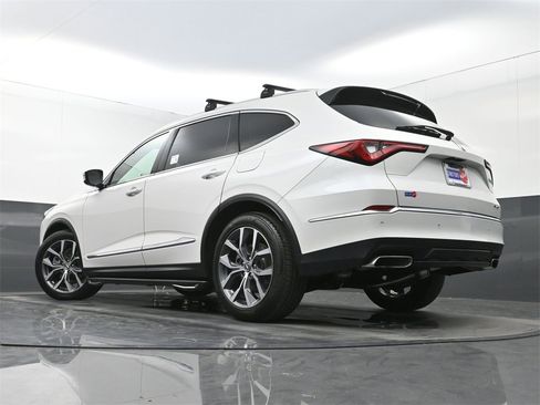 Used 2024 Acura MDX SH-AWD w/ Technology Package image 36