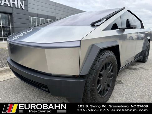 Used 2024 Tesla Cybertruck AWD Crew Cab image 2