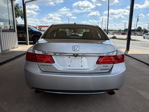 Used 2014 Honda Accord Touring image 5