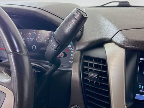 Used 2020 GMC Yukon Denali RWD image 18