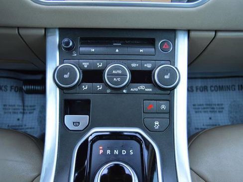 Used 2016 Land Rover Range Rover Evoque SE image 24