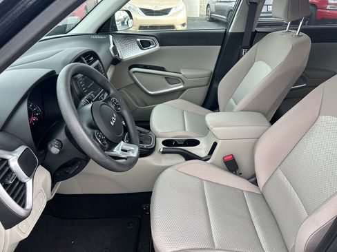 Used 2022 Kia Soul LX FWD image 23