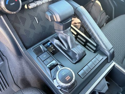 Used 2025 Toyota 4Runner SR5 image 17