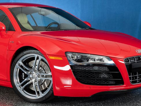Used 2010 Audi R8 V10 image 24