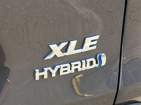 Used 2024 Toyota RAV4 XLE w/ Convenience Package AWD/4WD image 33