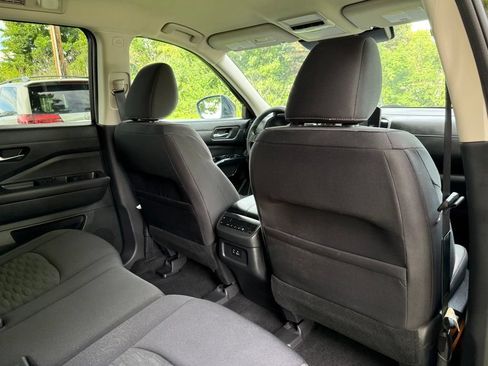 Used 2022 Nissan Pathfinder S AWD/4WD image 22