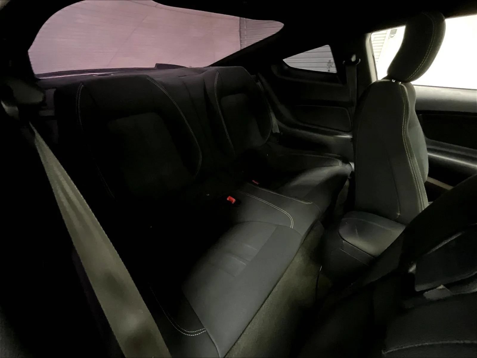 Used 2018 Ford Mustang Coupe RWD image 15