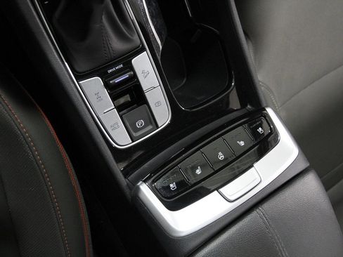 Certified 2024 Hyundai Santa Cruz Limited image 16