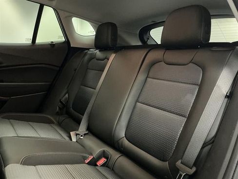 New 2026 Chevrolet Trax LT w/ Sunroof Package FWD image 22