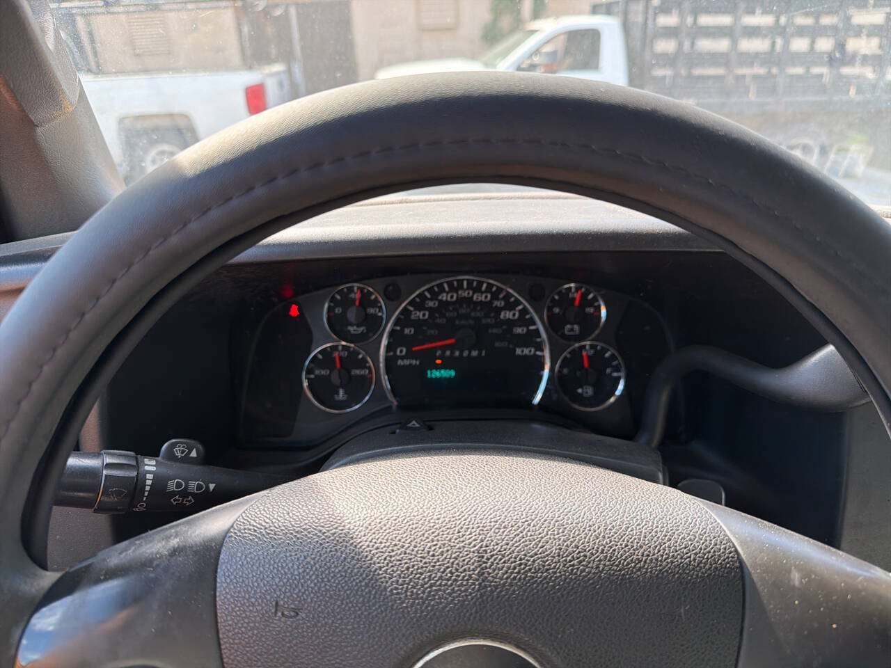Used 2016 Chevrolet Express 2500 Extended RWD image 4