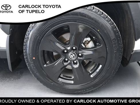 Used 2025 Toyota RAV4 XLE w/ Convenience Package FWD image 38