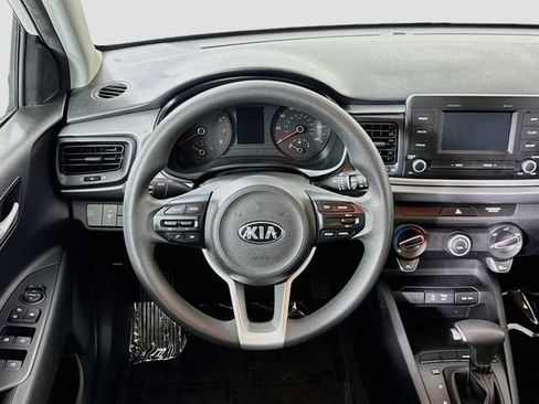 Used 2018 Kia Rio S FWD image 11