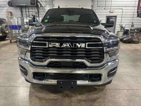 Certified 2026 RAM 2500 Big Horn AWD/4WD image 43