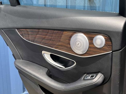 Used 2017 Mercedes-Benz C 300 4MATIC Sedan image 25