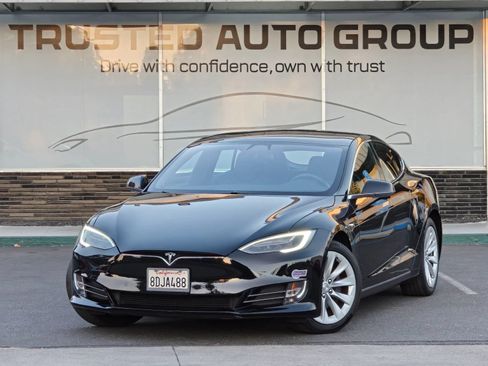 Used 2018 Tesla Model S 75D AWD/4WD image 2