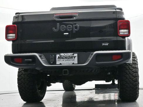 Used 2021 Jeep Gladiator Willys image 43