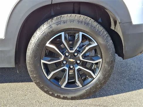Certified 2023 Chevrolet TrailBlazer ACTIV image 36