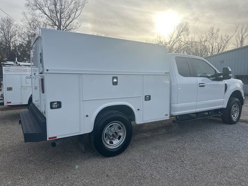 Used 2022 Ford F350 XL w/ Power Equipment Group image 4