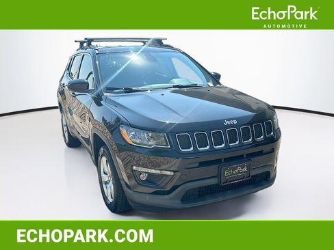 Used 2021 Jeep Compass Latitude w/ Convenience Group AWD/4WD image 1