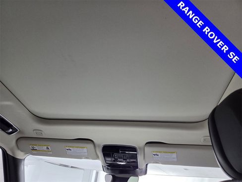 Used 2024 Land Rover Range Rover SE image 21