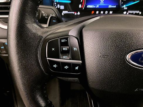 Used 2020 Ford Explorer XLT w/ Equipment Group 202A image 17