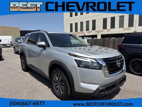Used 2025 Nissan Pathfinder SV FWD image 1