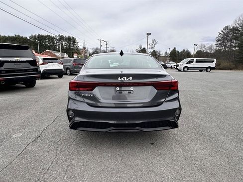 Used 2024 Kia Forte LXS image 8