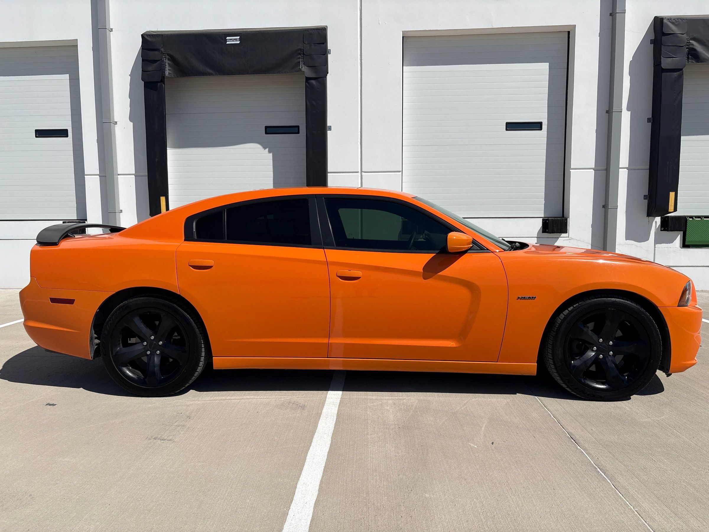 Used 2014 Dodge Charger R/T RWD image 3