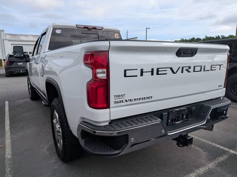 Used 2022 Chevrolet Silverado 2500 LTZ w/ LTZ Premium Package AWD/4WD image 7
