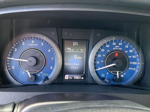 Used 2018 Toyota Sienna XLE Premium FWD image 24