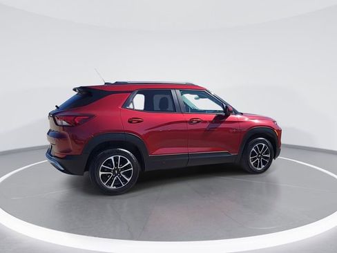 Used 2025 Chevrolet TrailBlazer LT image 8