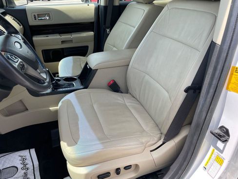 Used 2017 Ford Flex SEL w/ Equipment Group 202A FWD image 10