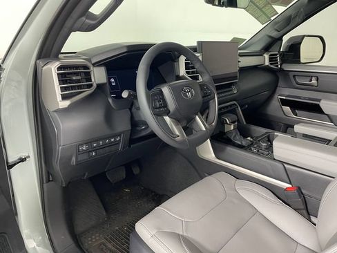 Used 2026 Toyota Tundra Limited AWD/4WD image 3